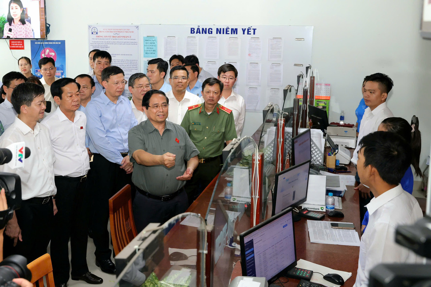 Thủ tướng kiểm tra bệnh viện chậm tiến độ, nhà ở xã hội ở Cần Thơ - Ảnh 4