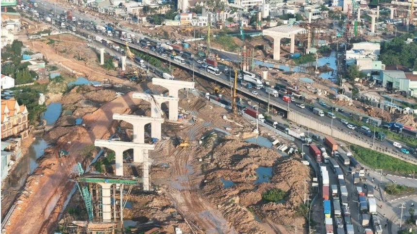 Sắp mở rộng tuyến xa lộ Hà Nội lên 16 làn xe, người dân Đông Nam Bộ đến trung tâm TP.HCM chỉ còn 15 phút - Ảnh 2