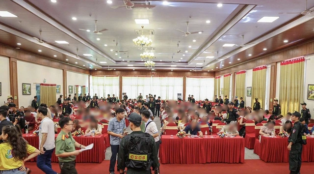 Ai bị cuốn theo cơn lốc tiền ảo? - Ảnh 1