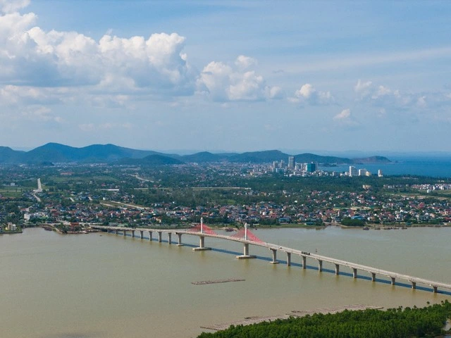 Diện mạo mới của cực tăng trưởng phát triển bậc nhất Bắc Trung bộ - Ảnh 8