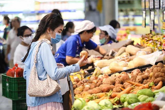 Hàng loạt kiến nghị điều chỉnh sớm mức giảm trừ gia cảnh - Ảnh 1