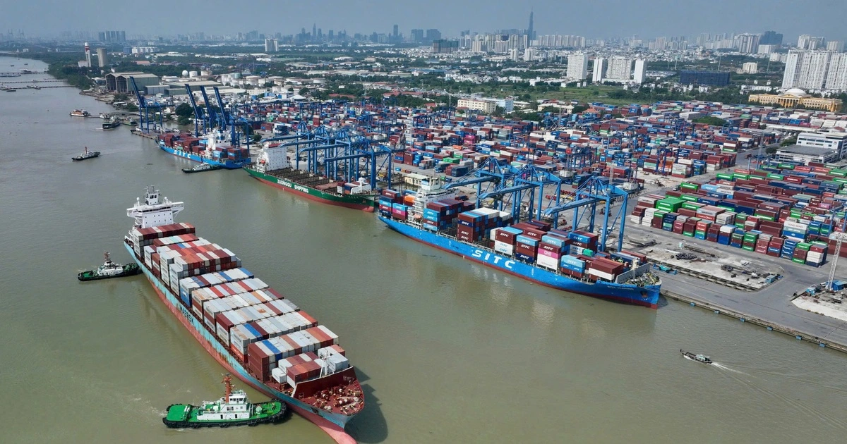 Xuất nhập khẩu hướng đến kỷ lục 900 tỉ USD