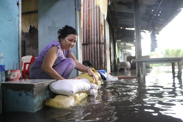 Mưa lớn suốt ngày, tiến độ chống ngập ra sao? - Ảnh 1