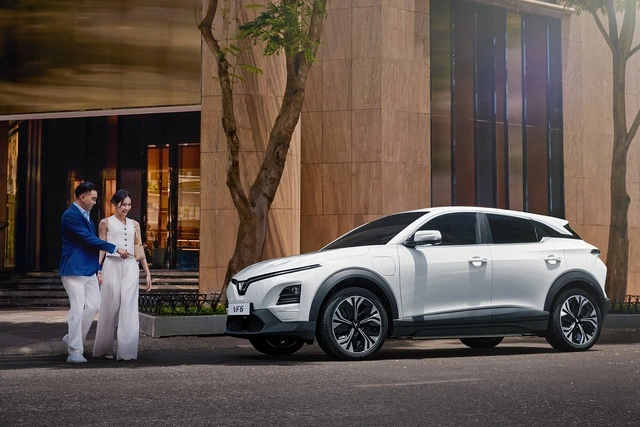 VinFast lập kỷ lục, giao hơn 100.000 xe chỉ sau 3 quý - Ảnh 1