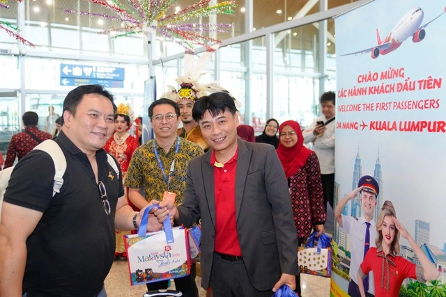 Vietjet khai trương đường bay mới kết nối Malaysia với thành phố biển Đà Nẵng - Ảnh 3