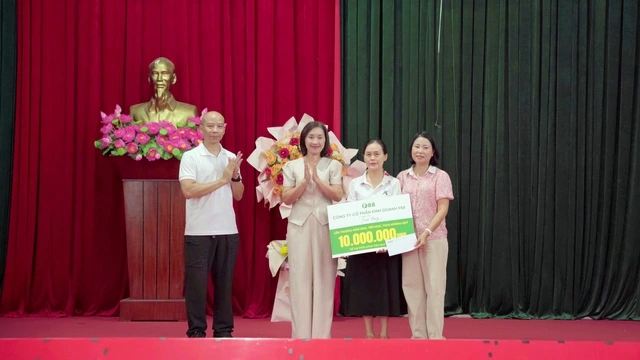 Chuyến xe tử tế F88 mang 42 tấn hàng cứu trợ về ‘rốn bão’ Bắc Trung bộ - Ảnh 1