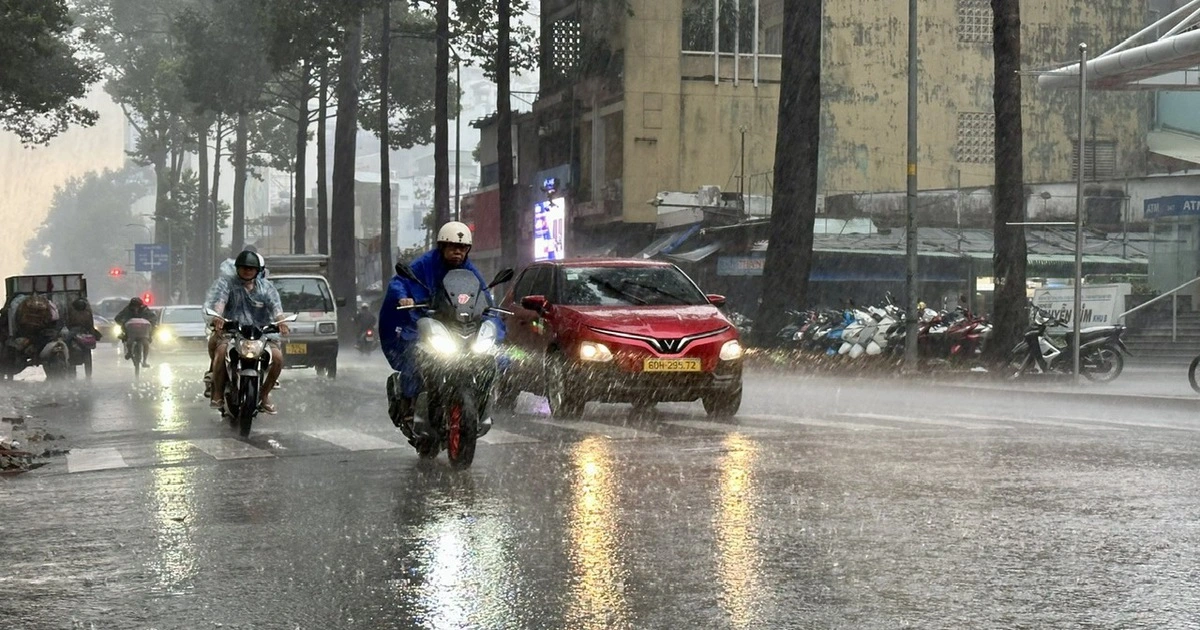 Nam bộ và miền Trung còn mưa kéo dài, miền Bắc rét đậm đến sớm