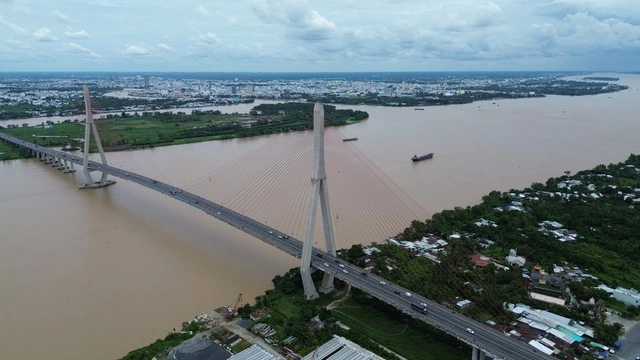 Xây dựng Vĩnh Long thành trung tâm kinh tế, năng lượng xanh của cả nước - Ảnh 2