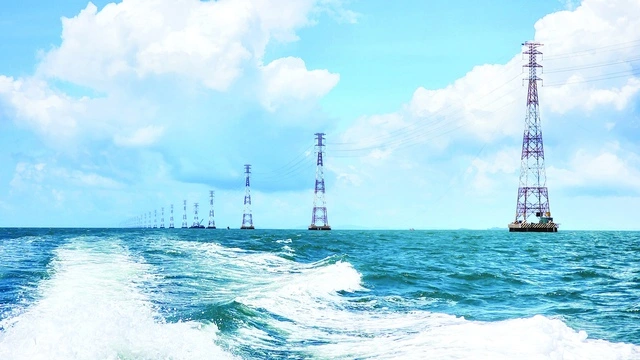 Điện lực miền Nam - EVNSPC: Viết tiếp những ‘thiên anh hùng ca’ - Ảnh 4