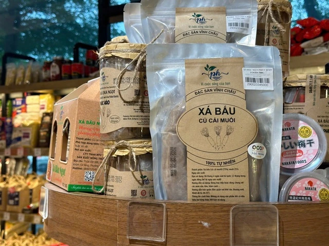 Bỏ phố về quê, đưa hành tím, củ cải trắng lên kệ siêu thị - Ảnh 3