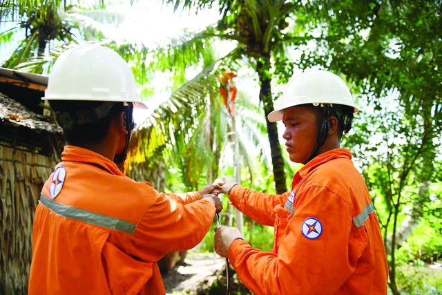 Điện lực miền Nam - EVNSPC: Viết tiếp những ‘thiên anh hùng ca’ - Ảnh 6