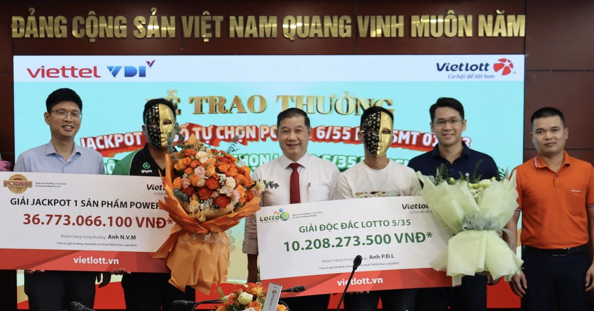 Một ngày, có hai 'tỉ phú' Vietlott mới xuất hiện