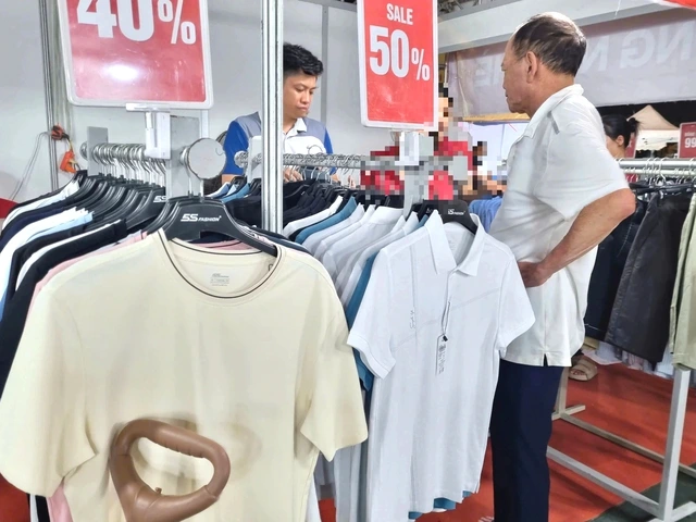 Ngành thuế thu hơn 1,7 triệu tỉ đồng, thu từ đất tăng gấp đôi - Ảnh 2