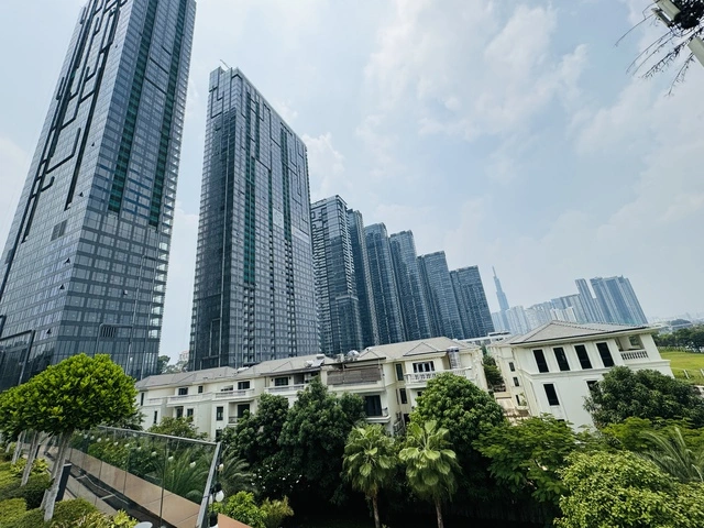 Giá căn hộ TP.HCM tiếp tục tăng mạnh - Ảnh 2