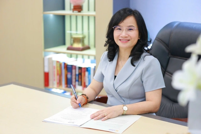Tổng Giám đốc SHB Ngô Thu Hà được vinh danh 'Nữ doanh nhân Việt Nam tiêu biểu - Bông hồng vàng' năm 2025 - Ảnh 2