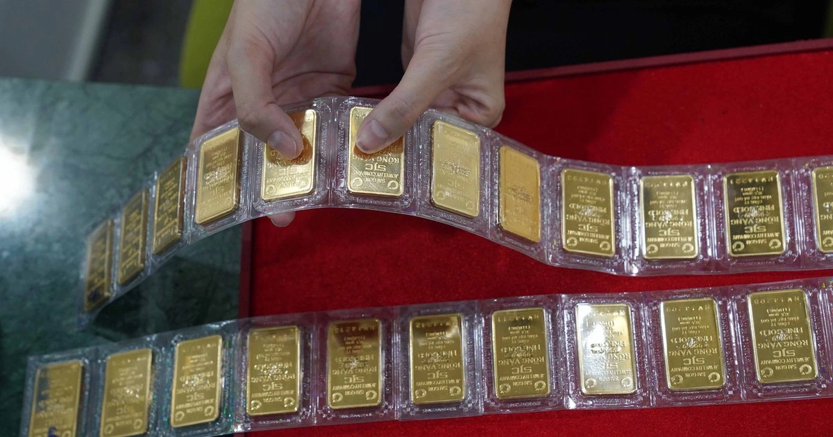 Giá vàng giảm không phanh, người mua đỉnh lỗ gần 15 triệu đồng/lượng