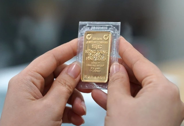 Vàng SJC tiến sát 140 triệu đồng/lượng - Ảnh 1