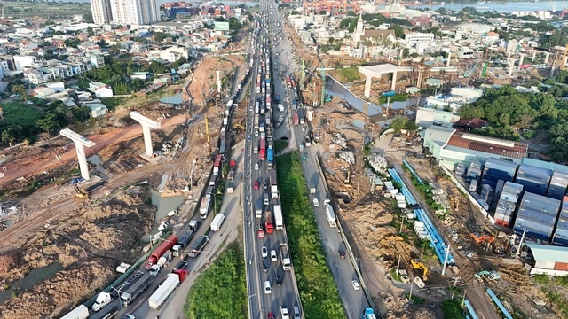 Xa lộ Hà Nội mở rộng lên 16 làn xe, khu Đông vào giai đoạn tăng tốc - Ảnh 2