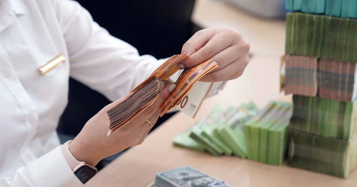 Giá USD hôm nay 12.10.2025: Đồng loạt giảm cùng euro, bảng Anh