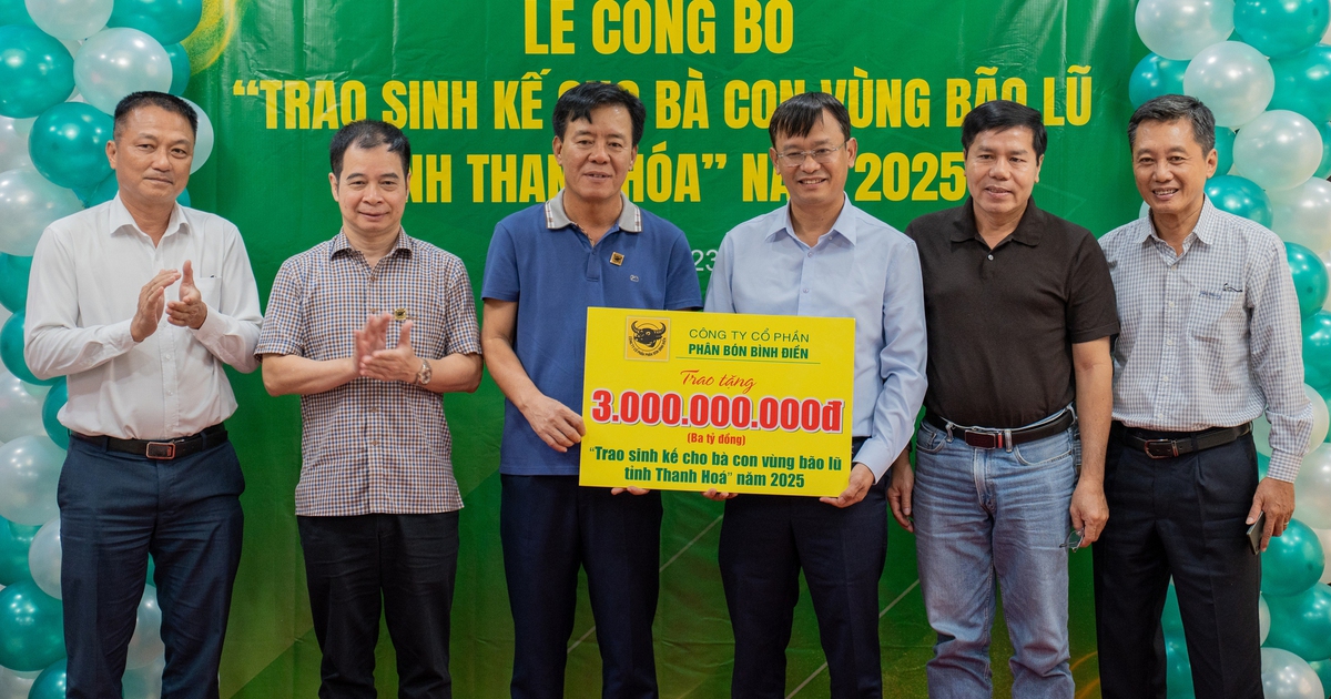 Trao 1.500 'gói sinh kế' cho người dân bị ảnh hưởng bão lũ Thanh Hóa