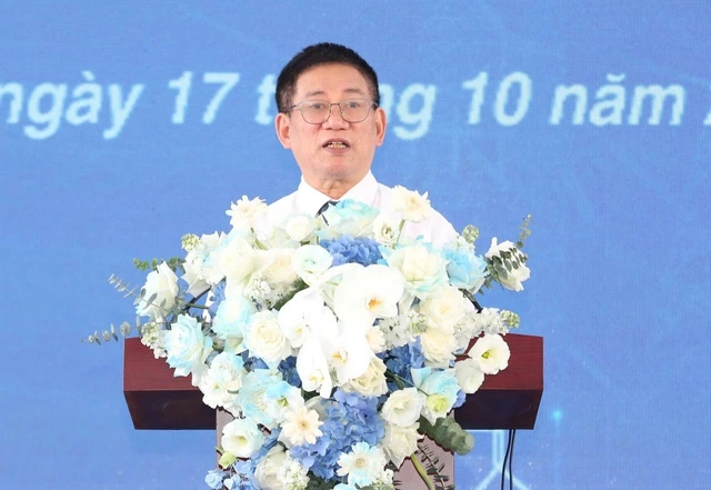 Đường dây 500 kV 'thần tốc' đưa điện sạch Tây Bắc 'tiếp viện' cho miền Bắc - Ảnh 1