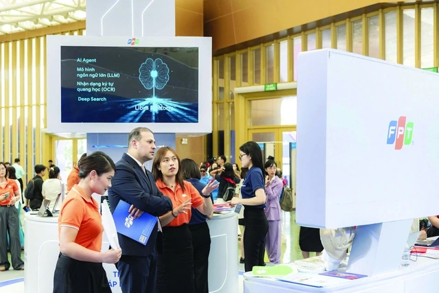 CEO FPT: Hãy triển khai AI một cách có trách nhiệm và nhân văn - Ảnh 2