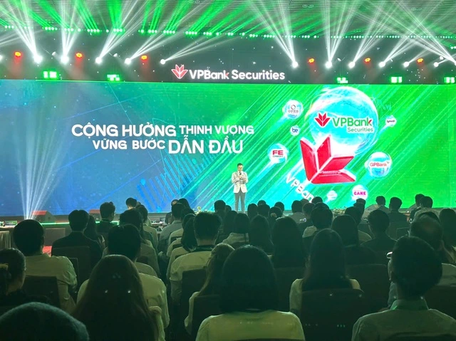VPBankS chào bán cổ phiếu ra công chúng với giá 33.900 đồng/cổ phiếu - Ảnh 1