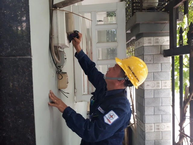 Cử tri kiến nghị xây dựng cơ chế 1 giá điện, bỏ độc quyền ngành điện - Ảnh 1