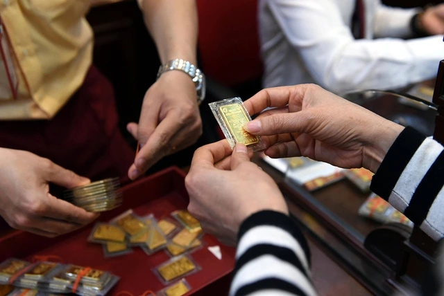 Giá vàng hôm nay 30.10.2025: 'Bốc hơi' 1,5 triệu đồng sau một đêm - Ảnh 1