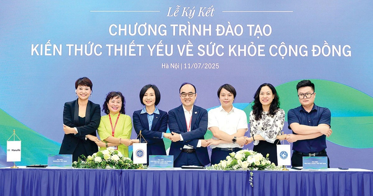Manulife Việt Nam tiên phong nâng cao kiến thức y tế cộng đồng cho tư vấn viên bảo hiểm