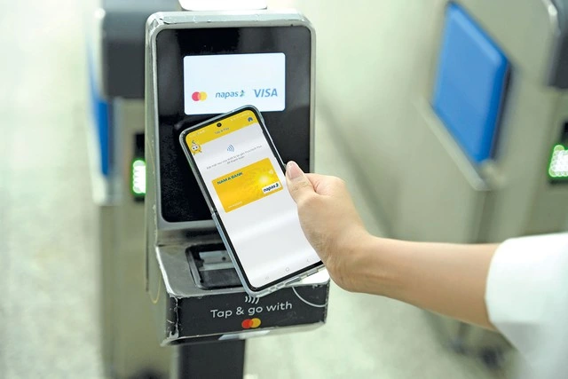 Thẻ NAPAS từ hành trình giao thông xanh đến phát triển đô thị thông minh - Ảnh 1