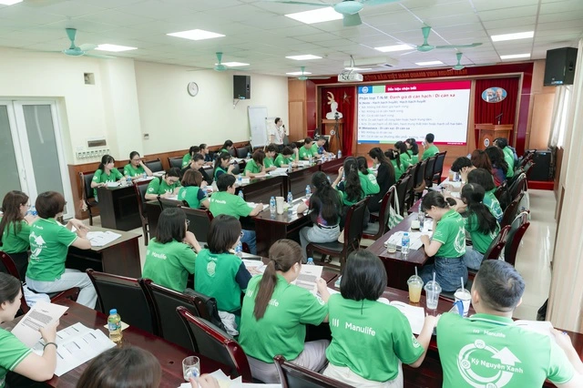 Tư vấn viên bảo hiểm Manulife được đào tạo kiến thức sức khỏe cộng đồng - Ảnh 1
