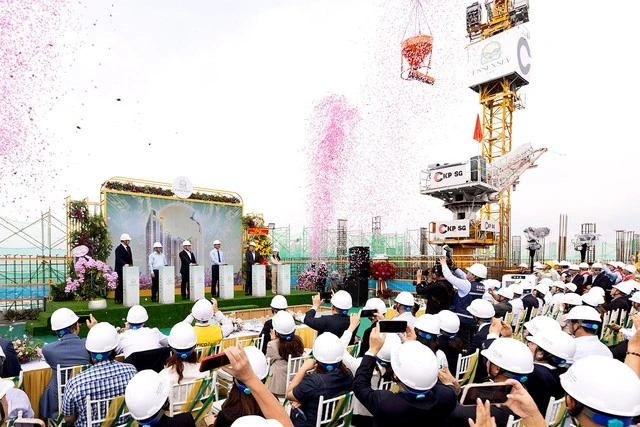 Essensia Sky: Biểu tượng sống xanh, sức khỏe chính thức cất nóc tại Nam Sài Gòn - Ảnh 1