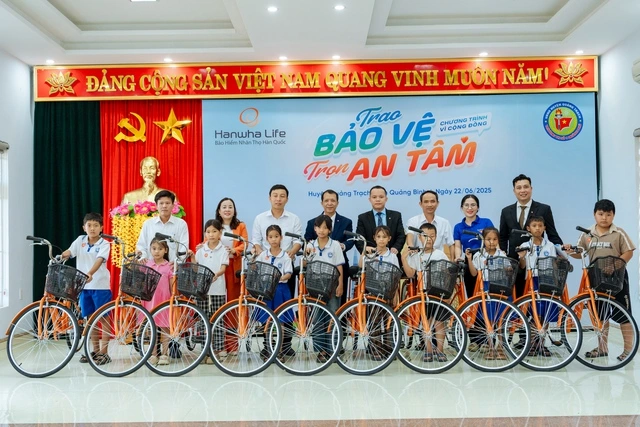 Hanwha Life Việt Nam trao tặng 200 triệu đồng, mang Trung Thu ấm áp cho thiếu nhi - Ảnh 3