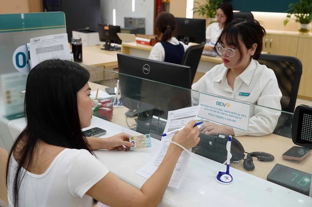 Cổ đông nhiều ngân hàng sắp đón nhận hàng ngàn tỉ đồng cổ tức - Ảnh 1