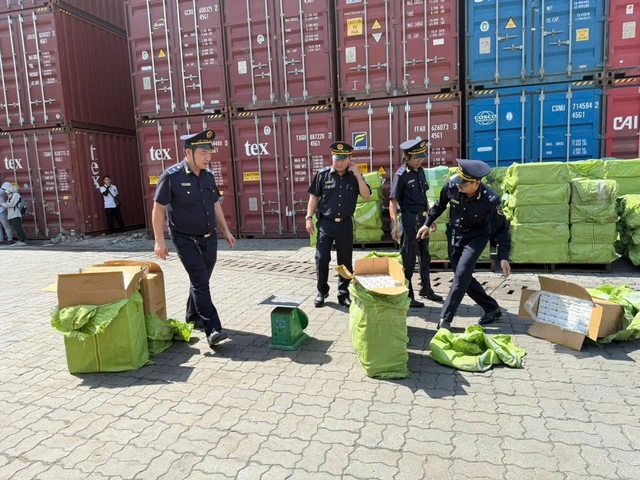 Chi cục Hải quan Khu vực II Siết chặt chống buôn lậu, gian lận thương mại - Ảnh 1