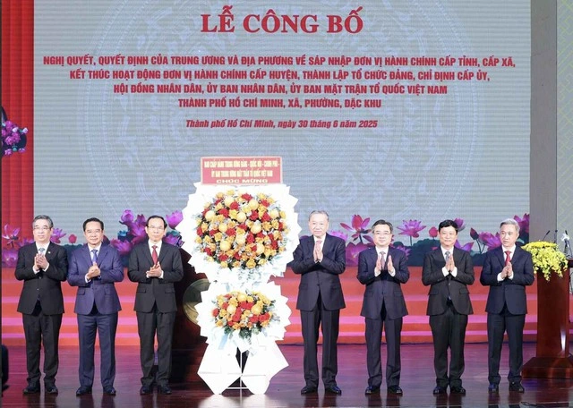 Sắp xếp giang sơn kiến tạo kỷ nguyên mới - Ảnh 1