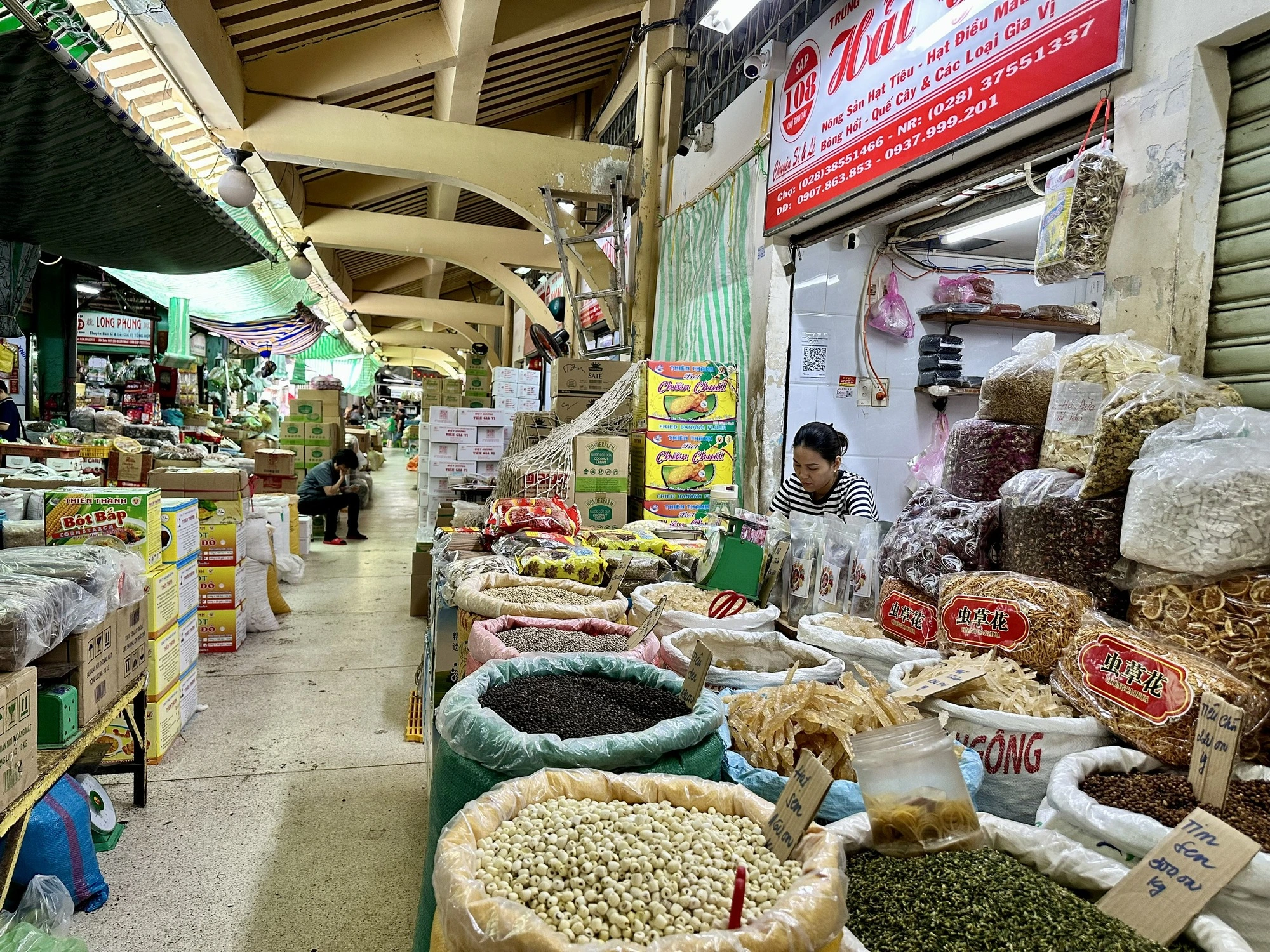 Giá xăng dầu 'neo' lạm phát - Ảnh 1