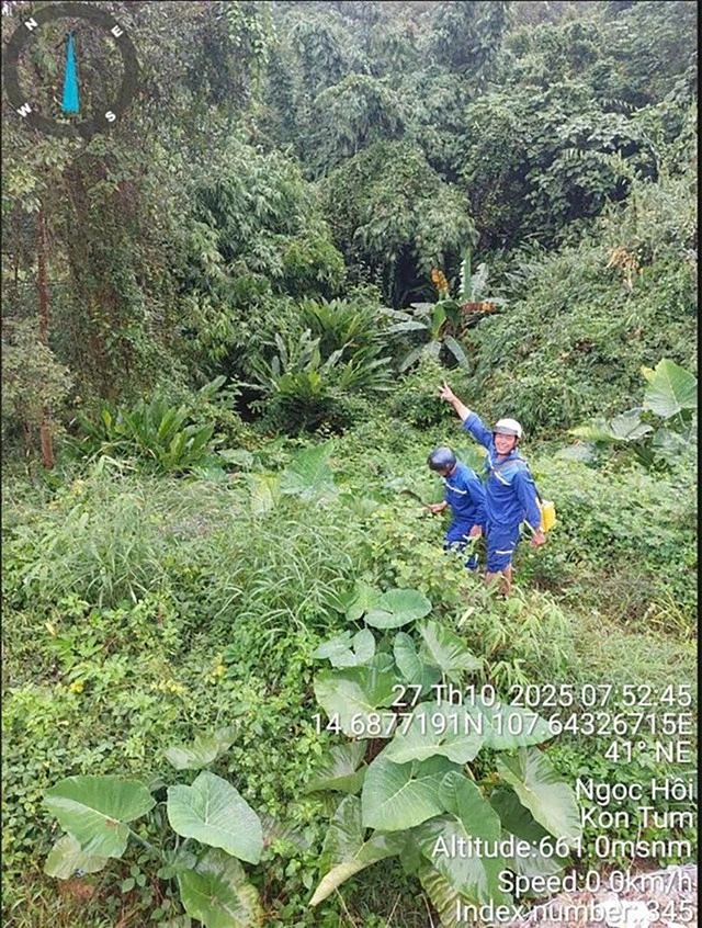 VNPT kết nối những cuộc gọi bình an trong mưa lũ - Ảnh 4