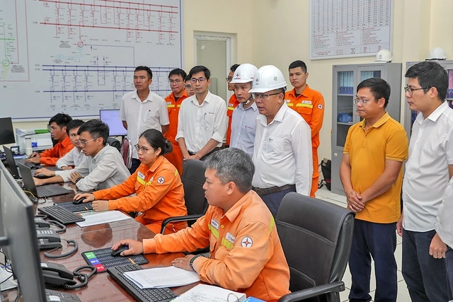 EVN đóng điện thành công dự án Đường dây 500 kV Lào Cai - Vĩnh Yên - Ảnh 2