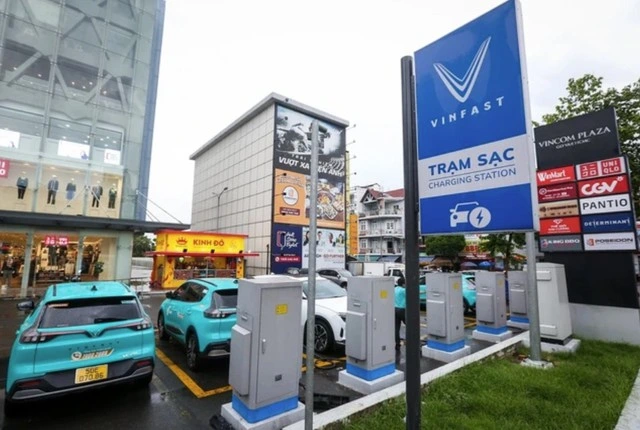 Sau 5 năm lái xe điện, trở lại xe xăng là trải nghiệm khó khăn - Ảnh 2