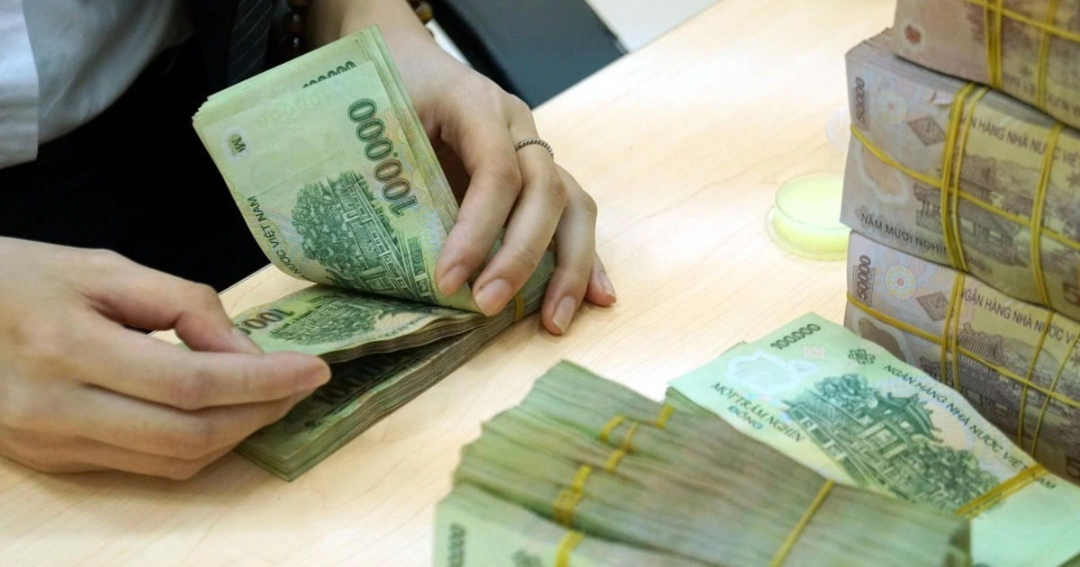 Thuế thu nhập cá nhân với tiền thưởng cuối năm, lương tháng 13 được tính thế nào?
