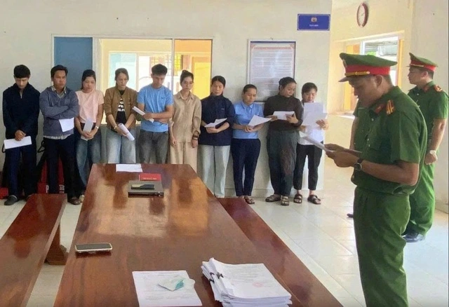 Trục lợi bảo hiểm nhân thọ: Khách hàng chân chính có thiệt thòi? - Ảnh 1