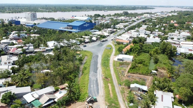 Đường tránh Cao Lãnh xuyên qua cánh đồng mùa nước nổi sắp hoàn thành - Ảnh 3