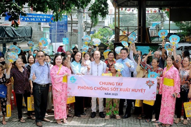 Phòng chống dịch bệnh sốt xuất huyết: Cần sự chung tay của người dân và cộng đồng - Ảnh 4