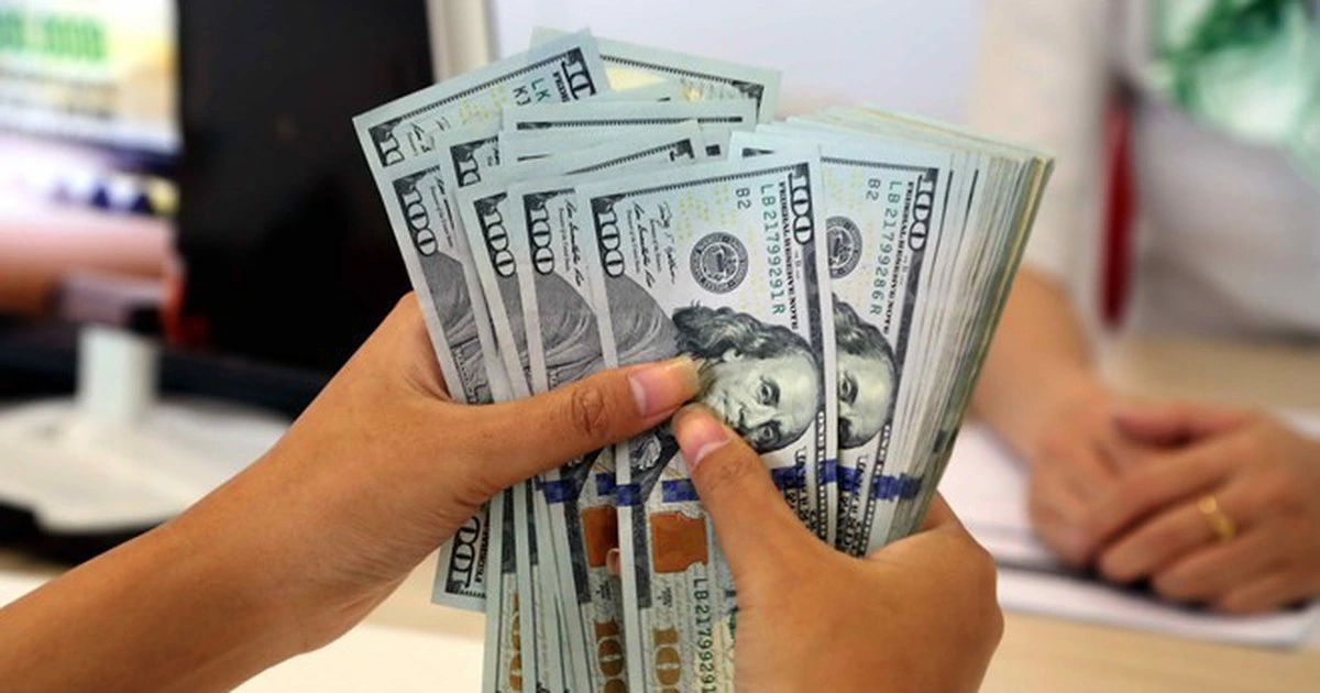 Giá USD hôm nay 14.10.2025: Ngân hàng tăng mạnh chiều mua