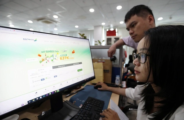 Giá vé máy bay tết chạm đỉnh vẫn 'đắt hàng' - Ảnh 2