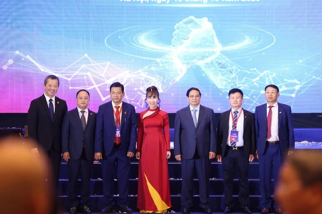 Doanh nhân Nguyễn Thị Phương Thảo: Thời khắc 'vàng' để Việt Nam vươn khơi ra đại dương - Ảnh 1