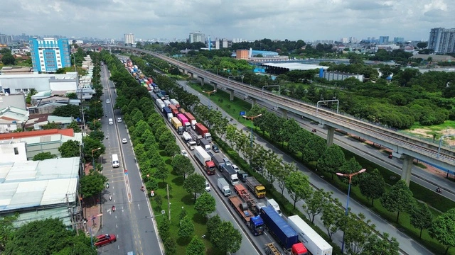 Xây loạt cầu vượt, hầm chui giảm ùn tắc giao thông khu Nam TP.HCM - Ảnh 1