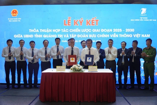 ‘Tập đoàn VNPT sẵn sàng cho Quảng Trị thuê máy, phần mềm, đào tạo để gỡ 'khó' hành chính công’ - Ảnh 1